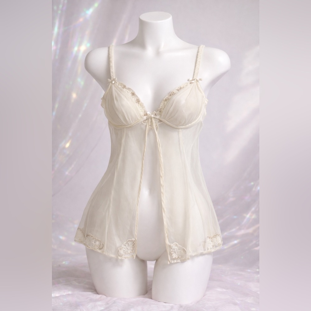 Victoria Secret Babydoll Top Lingerie Lace Floral Size 36B Sheer lightweight